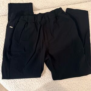 Vuori Black Cropped Elastic-Waist Ankle Pants